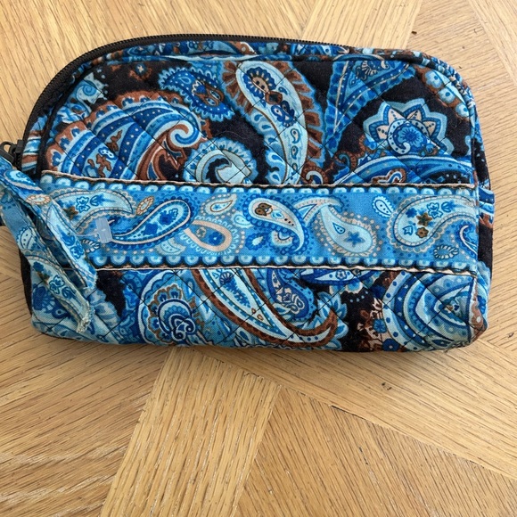 ☘️Stephanie Dawn Mocha Paisley  Blue paisley Cosmetic bag retired - Picture 1 of 5